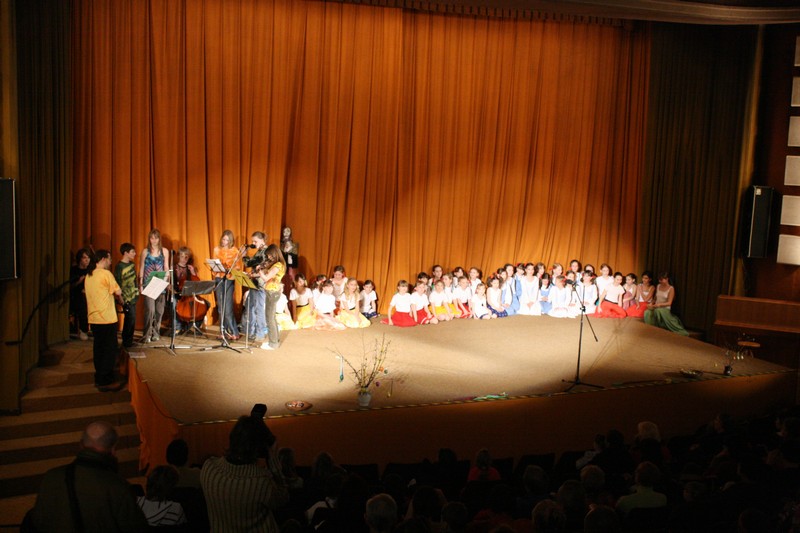 VÍTÁNÍ JARA 2008