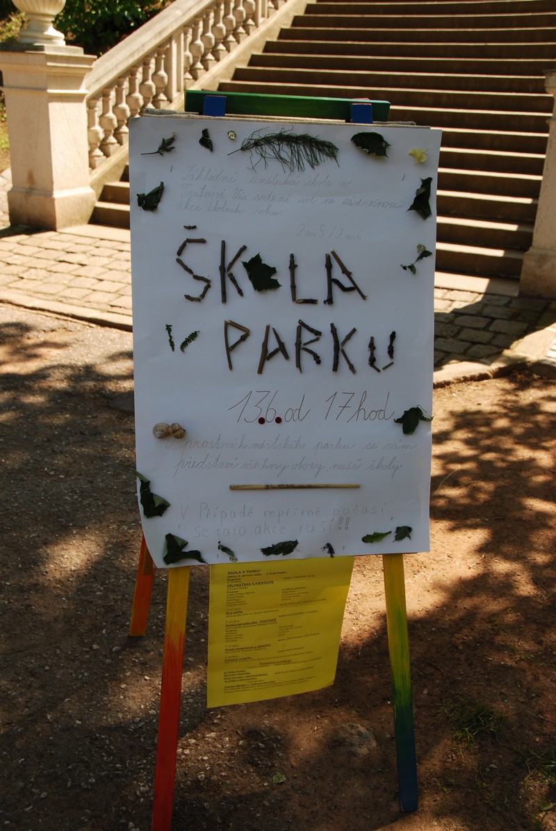 Škola v parku 2006