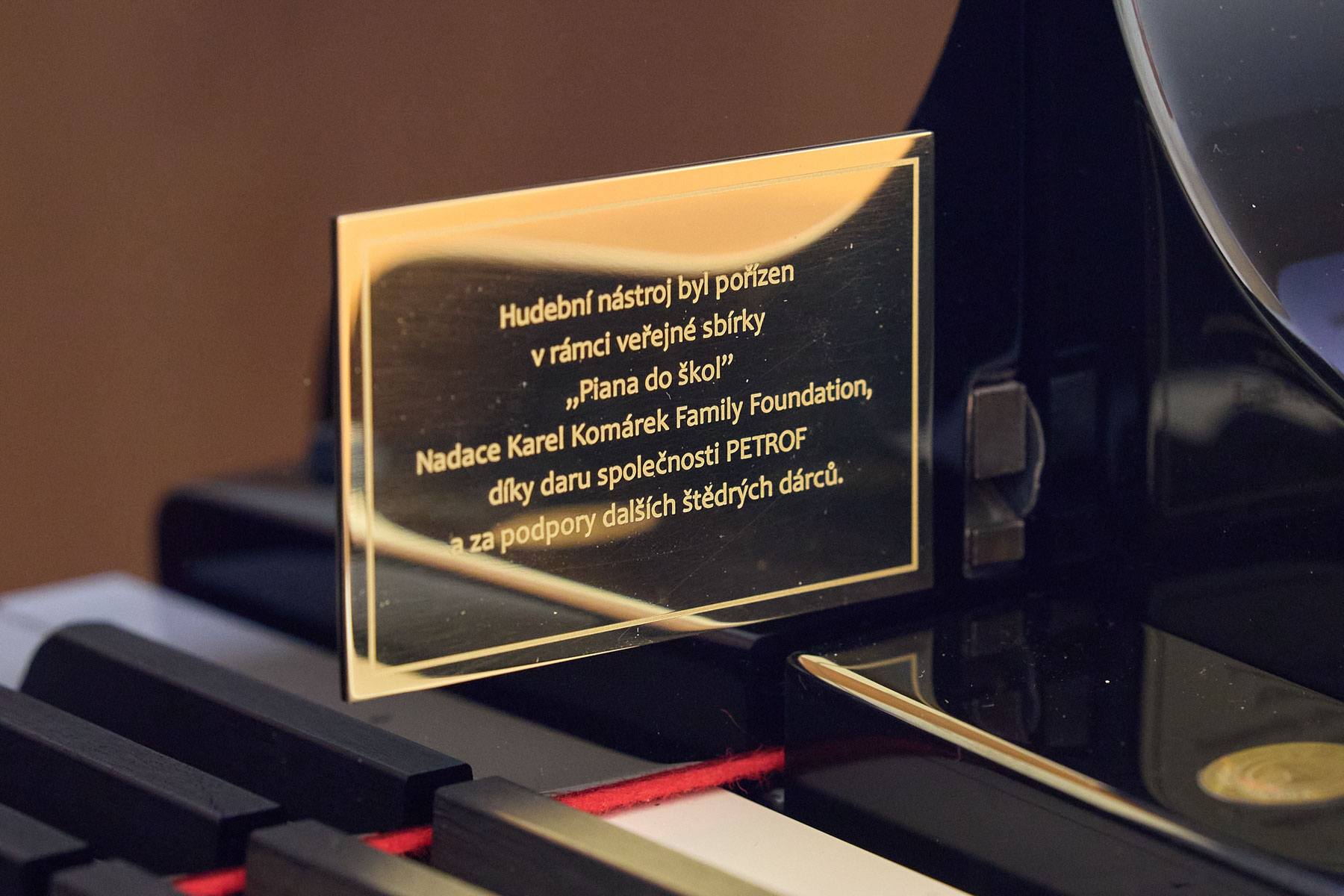 Piano do škol